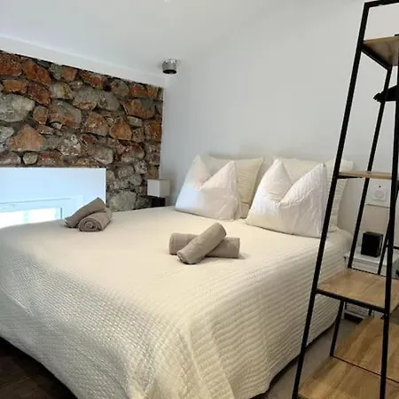 Lovely 3br 3ba 3wc With Terrace Apartment